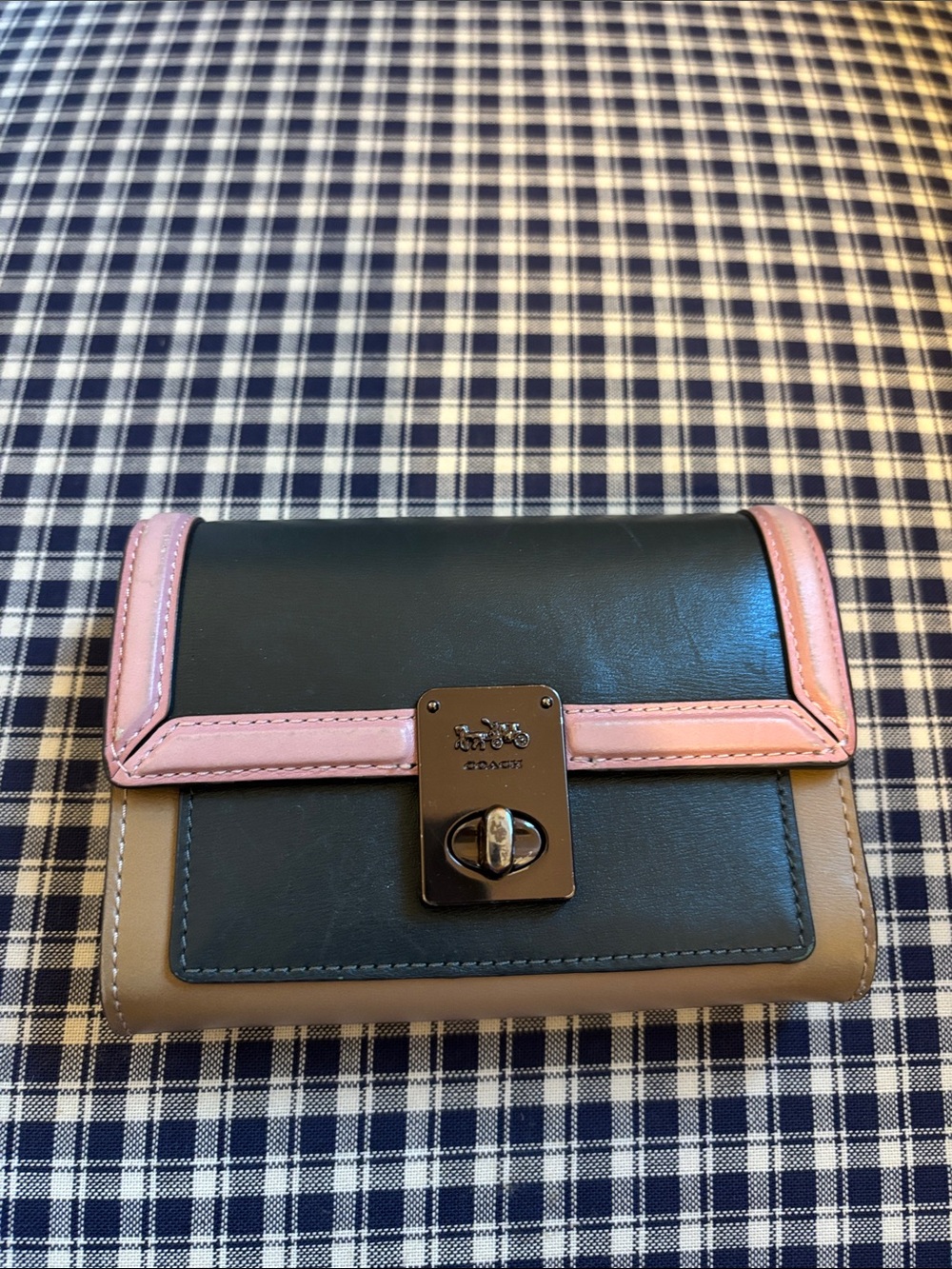 Coach Hutton Colorblock Mini Wallet in navy blue , Blush Pink & tan - Picture 2 of 13